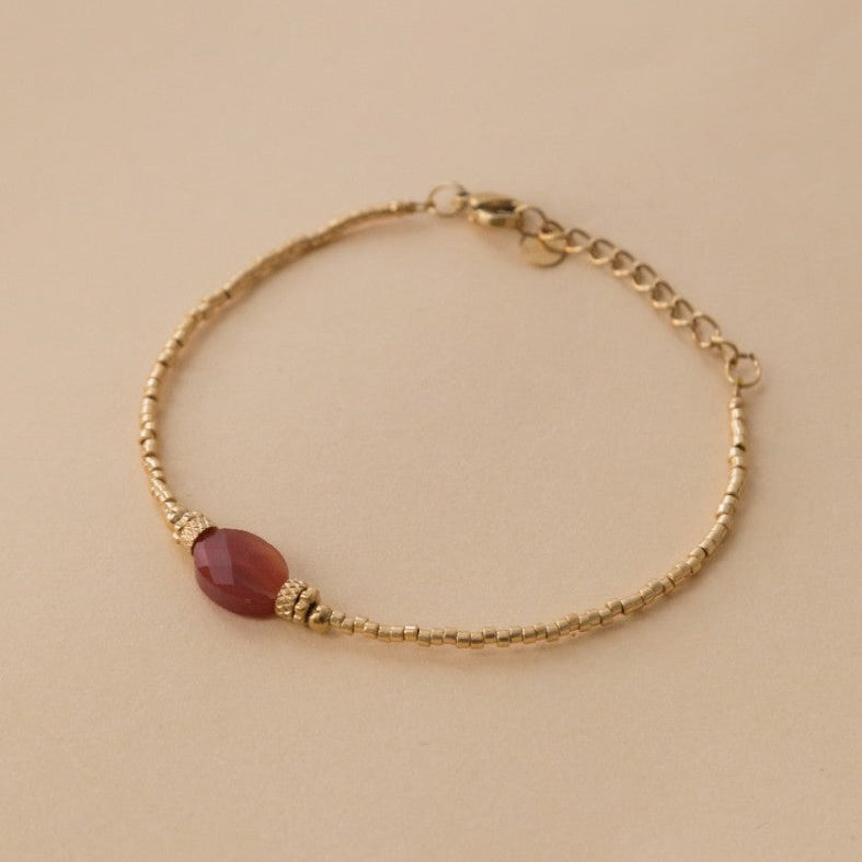 Bracelet avec pierre naturelle semi précieuse rouge